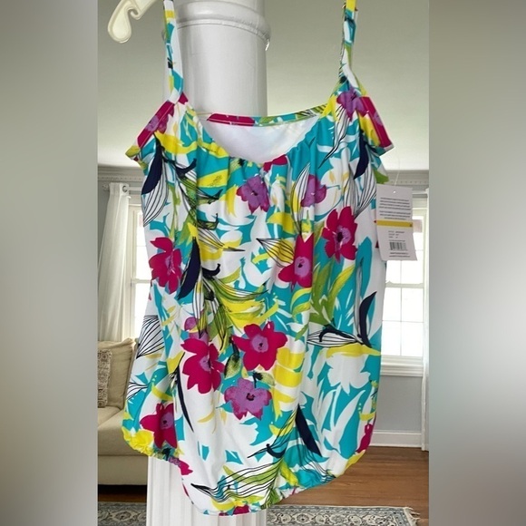Ocean Ave women’s swim wear . Floral print Tankini top and bottom size medium - Picture 3 of 8